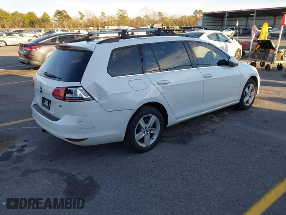 ✅ 2015 Volkswagen Golf S • VIN: 3VWCA7AU1FM517685 • Lot: 41321742. Wystawiony na IAAI z przebiegiem 142 348 mil. Bezpłatny archiwum sprzedaży aukcyjnych z USA i szczegółowy raport historii pojazdu na DreamBid. Zdjęcie 4.