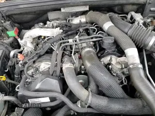 ✅ 2015 Jeep Grand Cherokee Overland • VIN: 1C4RJFCM5FC847707 • Lot: 86420784. Listed on Copart with 124,300 mi. Free auction sales archive from the USA and detailed vehicle history report at DreamBid. Image 14.