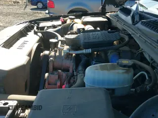 ✅ 2004 Chevrolet Silverado 2500HD LT • VIN: 1GCHK29124E144002 • Lot: 43278652. Wystawiony na IAAI z przebiegiem 179 331 mil. Bezpłatny archiwum sprzedaży aukcyjnych z USA i szczegółowy raport historii pojazdu na DreamBid. Zdjęcie 23.