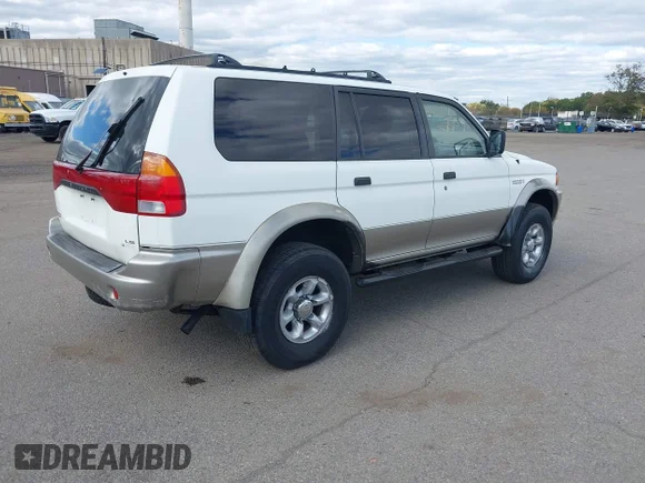 ✅ 1998 Mitsubishi Montero Sport LS • VIN: JA4MT31P9WP018626 • Lot: 43435137. Wystawiony na IAAI z przebiegiem 137 966 mil. Bezpłatny archiwum sprzedaży aukcyjnych z USA i szczegółowy raport historii pojazdu na DreamBid. Zdjęcie 4.