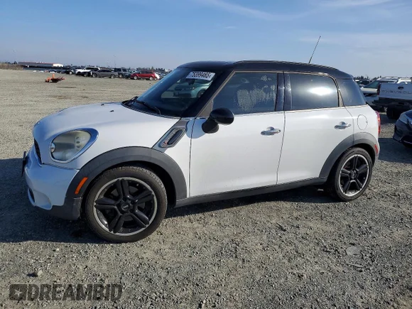 ✅ 2011 MINI Countryman S • VIN: WMWZC5C58BWH99142 • Lot: 75399465. Wystawiony na Copart z przebiegiem 133 214 mil. Bezpłatny archiwum sprzedaży aukcyjnych z USA i szczegółowy raport historii pojazdu na DreamBid. Zdjęcie 1.