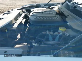 ✅ 2024 Jeep Wagoneer Series II • VIN: 1C4SJUBP2RS137837 • Лот: 42495526. Опубликован ранее на IAAI с пробегом 40 019 миль. Бесплатный доступ к архиву аукционных продаж из США и подробный отчёт об истории автомобиля на DreamBid. Изображение 19.