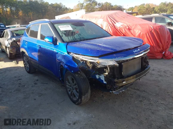 ✅ 2023 Kia Seltos S • VIN: KNDEU2AA2P7356206 • Лот: 43618388. Опубліковано раніше на IAAI з пробігом 27 715 миль. Безкоштовний доступ до архіву аукціонних продажів зі США та докладний звіт про історію автомобіля на DreamBid. Зображення 1.
