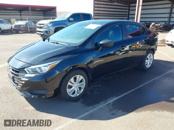 ✅ 2024 Nissan Versa S • VIN: 3N1CN8DV8RL872920 • Lot: 43818909. Wystawiony na IAAI z przebiegiem 24 708 mil. Bezpłatny archiwum sprzedaży aukcyjnych z USA i szczegółowy raport historii pojazdu na DreamBid. Zdjęcie 2.