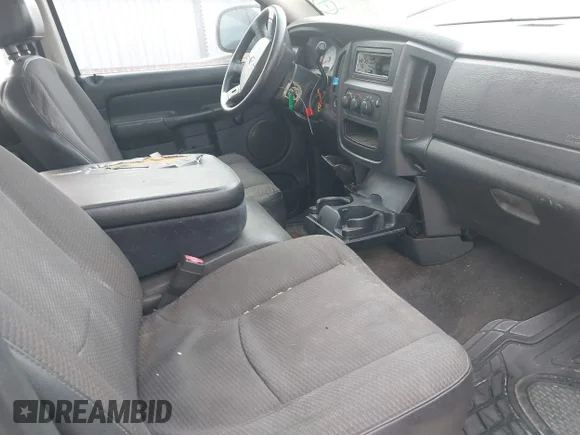 ✅ 2005 Dodge 1500 SLT • VIN: 1D7HA18NX5J597476 • Lot: 43790445. Wystawiony na IAAI z przebiegiem 225 710 mil. Bezpłatny archiwum sprzedaży aukcyjnych z USA i szczegółowy raport historii pojazdu na DreamBid. Zdjęcie 5.