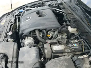 ✅ 2020 Mazda 3 • VIN: 3MZBPABL3LM124053 • Lot: 43023308. Wystawiony na IAAI z przebiegiem 40 460 mil. Bezpłatny archiwum sprzedaży aukcyjnych z USA i szczegółowy raport historii pojazdu na DreamBid. Zdjęcie 19.