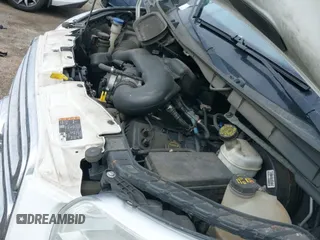 ✅ 2016 Ford Transit Cargo • VIN: 1FTBW2CM3GKA08898 • Lot: 40431501. Wystawiony na IAAI z przebiegiem 240 888 mil. Bezpłatny archiwum sprzedaży aukcyjnych z USA i szczegółowy raport historii pojazdu na DreamBid. Zdjęcie 18.