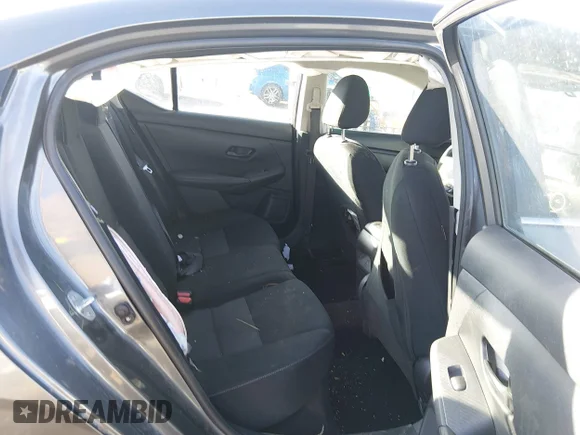 ✅ 2025 Nissan Sentra SV • VIN: 3N1AB8CV8SY259920 • Lot: 44354039. Wystawiony na IAAI z przebiegiem 19 884 mil. Bezpłatny archiwum sprzedaży aukcyjnych z USA i szczegółowy raport historii pojazdu na DreamBid. Zdjęcie 8.