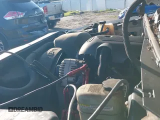 ✅ 2002 GMC Sierra 1500 • VIN: 1GTEC14V12Z900817 • Лот: 43099666. Опубликован ранее на IAAI с пробегом 177 506 миль. Бесплатный доступ к архиву аукционных продаж из США и подробный отчёт об истории автомобиля на DreamBid. Изображение 19.