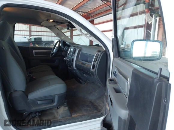 ✅ 2016 Ram 1500 Tradesman • VIN: 3C6JR7DT9GG306263 • Lot: 45122052. Wystawiony na IAAI z przebiegiem 47 422 mil. Bezpłatny archiwum sprzedaży aukcyjnych z USA i szczegółowy raport historii pojazdu na DreamBid. Zdjęcie 5.