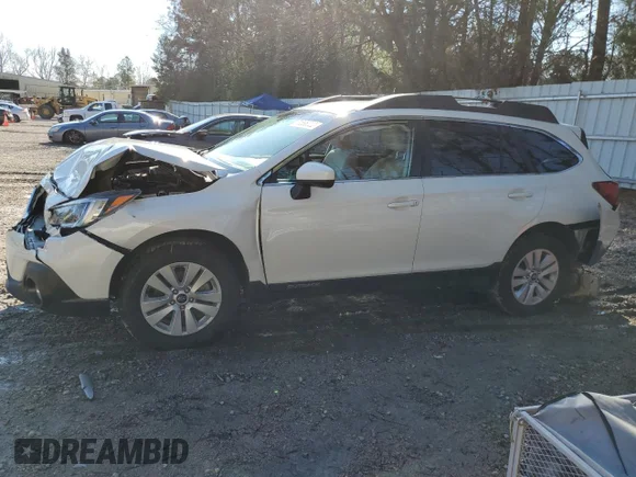 ✅ 2018 Subaru Outback Premium • VIN: 4S4BSACC9J3323487 • Lot: 71586022. Wystawiony na Copart z przebiegiem 73 992 mil. Bezpłatny archiwum sprzedaży aukcyjnych z USA i szczegółowy raport historii pojazdu na DreamBid. Zdjęcie 1.