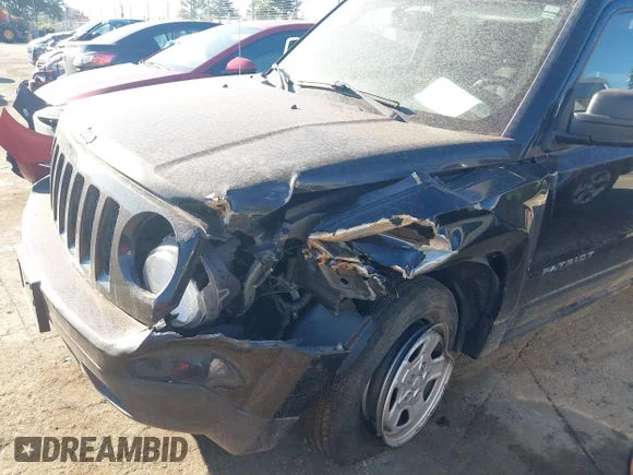 ✅ 2016 Jeep Patriot Sport • VIN: 1C4NJRBB7GD653451 • Lot: 40131480. Wystawiony na IAAI z przebiegiem 109 642 mil. Bezpłatny archiwum sprzedaży aukcyjnych z USA i szczegółowy raport historii pojazdu na DreamBid. Zdjęcie 6.