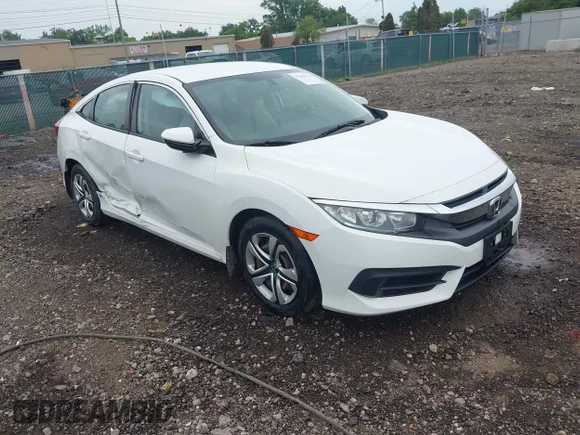 ✅ 2018 Honda Civic LX • VIN: 19XFC2F57JE020478 • Lot: 45459325. Wystawiony na IAAI z przebiegiem 70 056 mil. Bezpłatny archiwum sprzedaży aukcyjnych z USA i szczegółowy raport historii pojazdu na DreamBid. Zdjęcie 1.