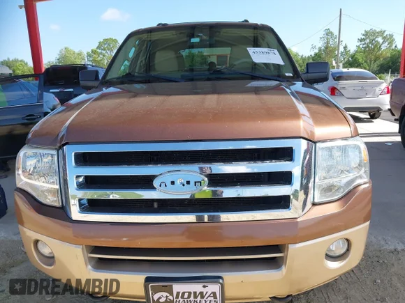 ✅ 2011 Ford Expedition XLT • VIN: 1FMJU1J50BEF54939 • Lot: 45389878. Wystawiony na IAAI z przebiegiem 221 469 mil. Bezpłatny archiwum sprzedaży aukcyjnych z USA i szczegółowy raport historii pojazdu na DreamBid. Zdjęcie 6.