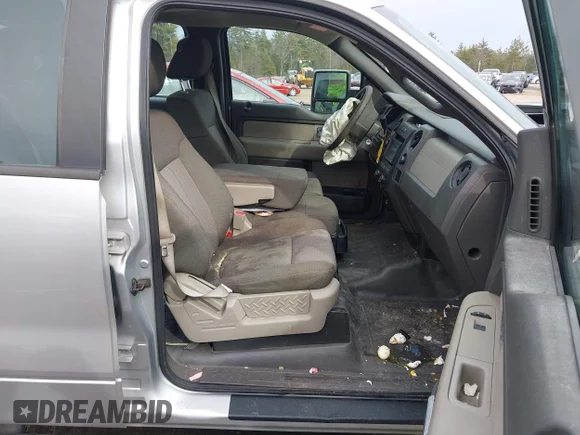 ✅ 2010 Ford F-150 XL • VIN: 1FTEW1E85AFD47461 • Лот: 44716268. Опубліковано раніше на IAAI з пробігом Не вказано. Безкоштовний доступ до архіву аукціонних продажів зі США та докладний звіт про історію автомобіля на DreamBid. Зображення 5.