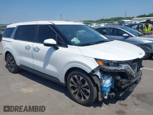✅ 2024 Kia Carnival EX • VIN: KNDNC5H38R6390266 • Lot: 45142106. Wystawiony na IAAI z przebiegiem 27 120 mil. Bezpłatny archiwum sprzedaży aukcyjnych z USA i szczegółowy raport historii pojazdu na DreamBid. Zdjęcie 1.