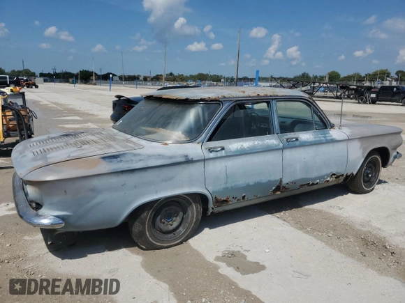 ✅ 1964 Chevrolet Corvair • VIN: 40969W180730 • Лот: 50413065. Опубліковано раніше на Copart з пробігом 62 429 миль. Безкоштовний доступ до архіву аукціонних продажів зі США та докладний звіт про історію автомобіля на DreamBid. Зображення 3.