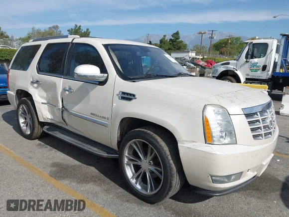 ✅ 2009 Cadillac Escalade • VIN: 1GYFK232X9R285662 • Lot: 44939035. Wystawiony na IAAI z przebiegiem 157 621 mil. Bezpłatny archiwum sprzedaży aukcyjnych z USA i szczegółowy raport historii pojazdu na DreamBid. Zdjęcie 1.