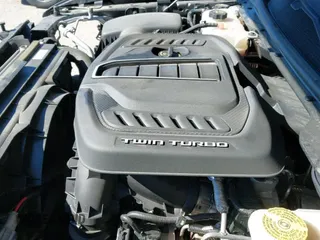 ✅ 2024 Jeep Grand Wagoneer Series II • VIN: 1C4SJSFPXRS107550 • Lot: 43094660. Wystawiony na IAAI z przebiegiem 30 577 mil. Bezpłatny archiwum sprzedaży aukcyjnych z USA i szczegółowy raport historii pojazdu na DreamBid. Zdjęcie 20.