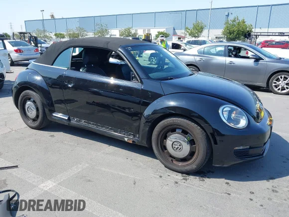 ✅ 2013 Volkswagen Beetle 2.5L w/Tech • VIN: 3VW5X7AT3DM814744 • Лот: 42419558. Опубликован ранее на IAAI с пробегом 95 919 миль. Бесплатный доступ к архиву аукционных продаж из США и подробный отчёт об истории автомобиля на DreamBid. Изображение 1.