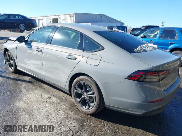 ✅ 2025 Honda Accord SE • VIN: 1HGCY1F4XSA034659 • Lot: 44184775. Wystawiony na IAAI z przebiegiem 4 979 mil. Bezpłatny archiwum sprzedaży aukcyjnych z USA i szczegółowy raport historii pojazdu na DreamBid. Zdjęcie 3.