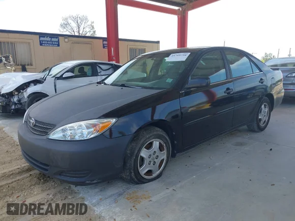 ✅ 2002 Toyota Camry SE • VIN: 4T1BF32K62U023586 • Lot: 44709754. Wystawiony na IAAI z przebiegiem 235 666 mil. Bezpłatny archiwum sprzedaży aukcyjnych z USA i szczegółowy raport historii pojazdu na DreamBid. Zdjęcie 2.