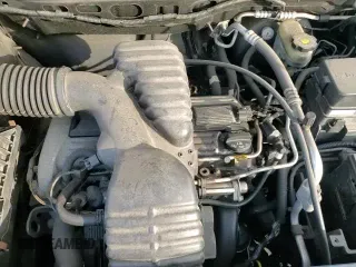 ✅ 2005 Saturn VUE • VIN: 5GZCZ33D85S826561 • Lot: 83586104. Wystawiony na Copart z przebiegiem 144 619 mil. Bezpłatny archiwum sprzedaży aukcyjnych z USA i szczegółowy raport historii pojazdu na DreamBid. Zdjęcie 13.