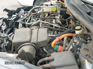 ✅ 2022 Ford Escape SEL Hybrid • VIN: 1FMCU9CZ9NUA59334 • Lot: 43717582. Wystawiony na IAAI z przebiegiem 21 263 mil. Bezpłatny archiwum sprzedaży aukcyjnych z USA i szczegółowy raport historii pojazdu na DreamBid. Zdjęcie 19.