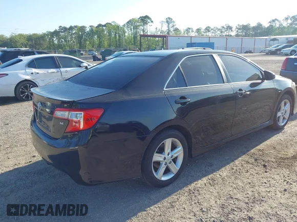 ✅ 2013 Toyota Camry SE • VIN: 4T1BF1FKXDU224196 • Lot: 44899485. Wystawiony na IAAI z przebiegiem 99 661 mil. Bezpłatny archiwum sprzedaży aukcyjnych z USA i szczegółowy raport historii pojazdu na DreamBid. Zdjęcie 4.
