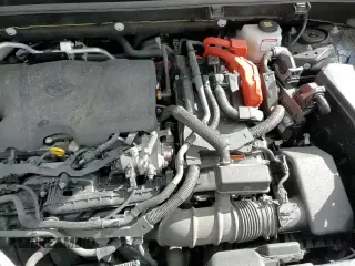 ✅ 2023 Toyota RAV4 XSE • VIN: JTMGB3FV9PD115423 • Lot: 90030375. Wystawiony na Copart z przebiegiem 112 780 mil. Bezpłatny archiwum sprzedaży aukcyjnych z USA i szczegółowy raport historii pojazdu na DreamBid. Zdjęcie 14.