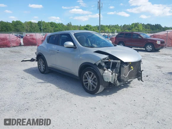 ✅ 2013 Nissan Juke S • VIN: JN8AF5MV1DT226496 • Лот: 44845678. Опубліковано раніше на IAAI з пробігом 105 270 миль. Безкоштовний доступ до архіву аукціонних продажів зі США та докладний звіт про історію автомобіля на DreamBid. Зображення 1.