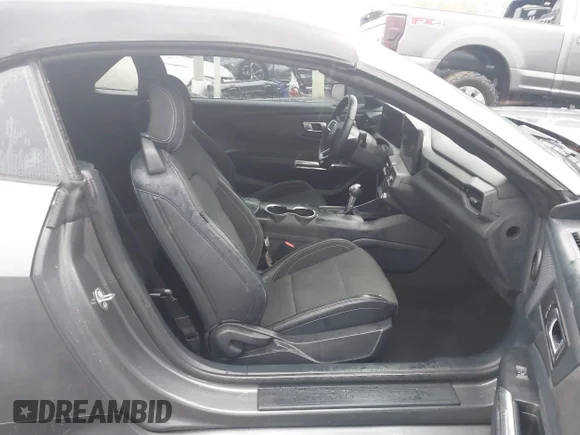 ✅ 2024 Ford Mustang EcoBoost Premium • VIN: 1FAGP8UH2R5110708 • Lot: 43757999. Wystawiony na IAAI z przebiegiem 3 832 mil. Bezpłatny archiwum sprzedaży aukcyjnych z USA i szczegółowy raport historii pojazdu na DreamBid. Zdjęcie 5.