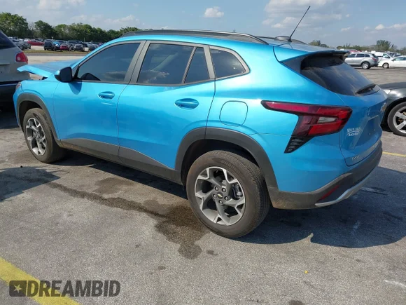 ✅ 2025 Chevrolet Trax LT • VIN: KL77LHEP1SC196006 • Лот: 44383791. Опубліковано раніше на IAAI з пробігом 13 123 миль. Безкоштовний доступ до архіву аукціонних продажів зі США та докладний звіт про історію автомобіля на DreamBid. Зображення 3.