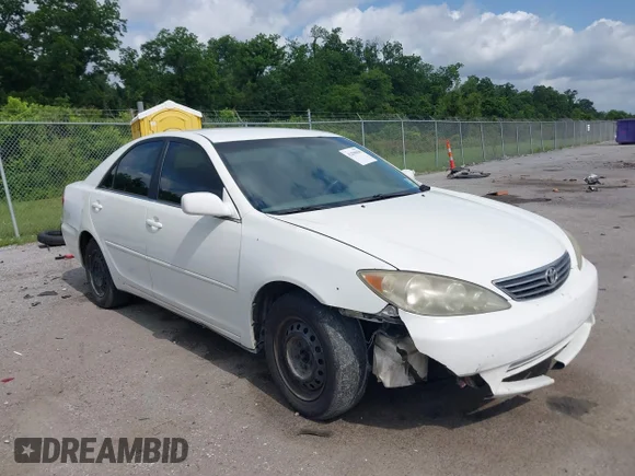 ✅ 2006 Toyota Camry STD • VIN: 4T1BE32K06U703976 • Лот: 42298038. Опубліковано раніше на IAAI з пробігом 304 354 миль. Безкоштовний доступ до архіву аукціонних продажів зі США та докладний звіт про історію автомобіля на DreamBid. Зображення 1.
