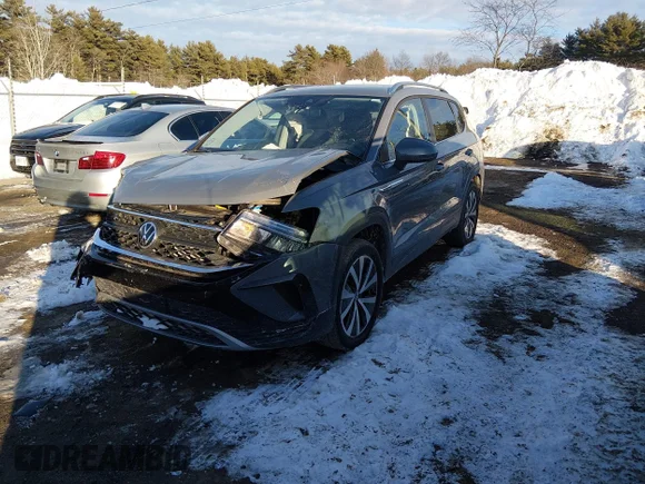 ✅ 2022 Volkswagen Taos SE • VIN: 3VVYX7B23NM053626 • Lot: 44232880. Wystawiony na IAAI z przebiegiem 22 018 mil. Bezpłatny archiwum sprzedaży aukcyjnych z USA i szczegółowy raport historii pojazdu na DreamBid. Zdjęcie 2.
