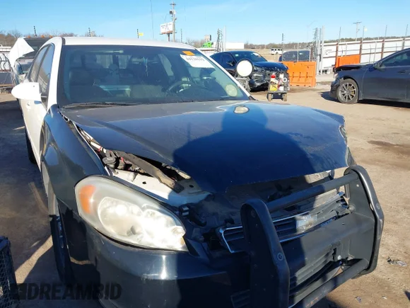 ✅ 2008 Chevrolet Impala Police Police • VIN: 2G1WS583681339189 • Lot: 44130222. Wystawiony na IAAI z przebiegiem 163 689 mil. Bezpłatny archiwum sprzedaży aukcyjnych z USA i szczegółowy raport historii pojazdu na DreamBid. Zdjęcie 6.