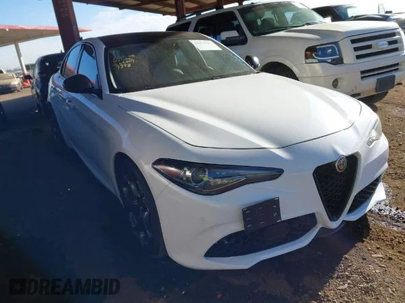 ✅ 2018 Alfa Romeo Giulia Ti • VIN: ZARFAECN3J7597798 • Лот: 41675244. Опубликован ранее на IAAI с пробегом 86 306 миль. Бесплатный доступ к архиву аукционных продаж из США и подробный отчёт об истории автомобиля на DreamBid. Изображение 1.