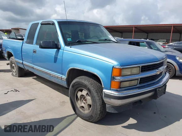 ✅ 1996 Chevrolet Silverado 1500 • VIN: 1GCEK19R3TE266000 • Lot: 45241871. Listed on IAAI with 199,578 mi. Free auction sales archive from the USA and detailed vehicle history report at DreamBid. Image 1.
