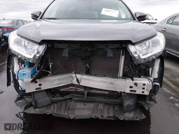 ✅ 2019 Toyota Highlander XLE • VIN: 5TDKZRFH9KS551012 • Лот: 44002172. Опубликован ранее на IAAI с пробегом 85 445 миль. Бесплатный доступ к архиву аукционных продаж из США и подробный отчёт об истории автомобиля на DreamBid. Изображение 6.