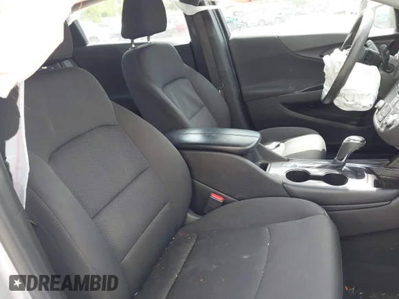 ✅ 2018 Chevrolet Malibu LT • VIN: 1G1ZD5ST4JF249425 • Lot: 44768429. Wystawiony na IAAI z przebiegiem Nie podano. Bezpłatny archiwum sprzedaży aukcyjnych z USA i szczegółowy raport historii pojazdu na DreamBid. Zdjęcie 5.