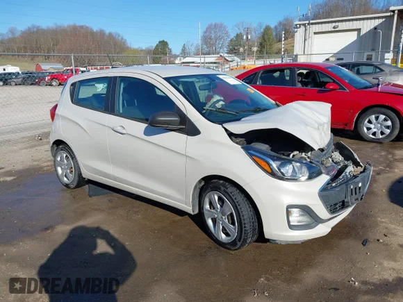 ✅ 2020 Chevrolet Spark LS • VIN: KL8CB6SA0LC414357 • Lot: 41881666. Wystawiony na IAAI z przebiegiem 47 613 mil. Bezpłatny archiwum sprzedaży aukcyjnych z USA i szczegółowy raport historii pojazdu na DreamBid. Zdjęcie 1.