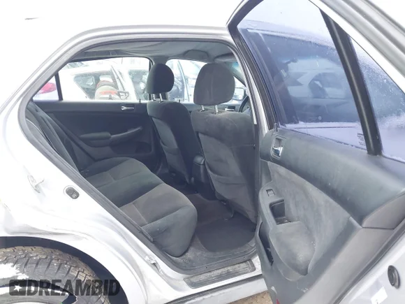 ✅ 2005 Honda Accord LX • VIN: 1HGCM56425A192033 • Lot: 44226057. Wystawiony na IAAI z przebiegiem 229 943 mil. Bezpłatny archiwum sprzedaży aukcyjnych z USA i szczegółowy raport historii pojazdu na DreamBid. Zdjęcie 8.