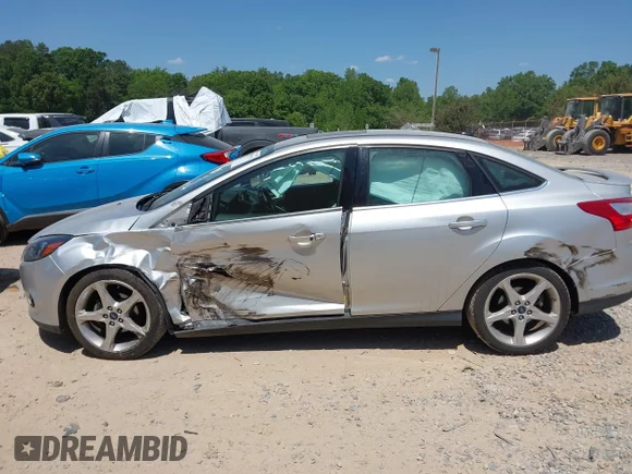 ✅ 2013 Ford Focus Titanium • VIN: 1FADP3J27DL299916 • Лот: 44947951. Опубліковано раніше на IAAI з пробігом 138 415 миль. Безкоштовний доступ до архіву аукціонних продажів зі США та докладний звіт про історію автомобіля на DreamBid. Зображення 6.