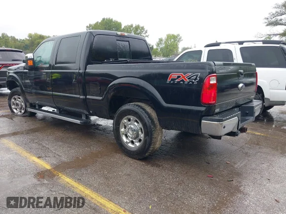 ✅ 2013 Ford F-250 XL • VIN: 1FT7W2B61DEB71391 • Lot: 43203233. Wystawiony na IAAI z przebiegiem 165 489 mil. Bezpłatny archiwum sprzedaży aukcyjnych z USA i szczegółowy raport historii pojazdu na DreamBid. Zdjęcie 3.