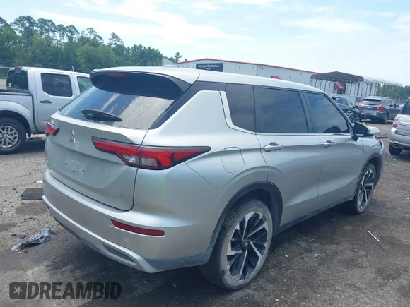 ✅ 2023 Mitsubishi Outlander SE • VIN: JA4J3UA87PZ054886 • Lot: 42711240. Wystawiony na IAAI z przebiegiem 46 995 mil. Bezpłatny archiwum sprzedaży aukcyjnych z USA i szczegółowy raport historii pojazdu na DreamBid. Zdjęcie 4.