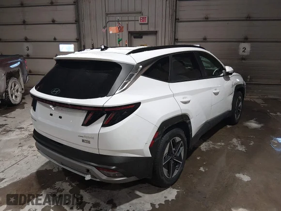 ✅ 2025 Hyundai Tucson SEL Convenience • VIN: KM8JCDD17SU385229 • Lot: 44214277. Wystawiony na IAAI z przebiegiem 2 437 mil. Bezpłatny archiwum sprzedaży aukcyjnych z USA i szczegółowy raport historii pojazdu na DreamBid. Zdjęcie 4.