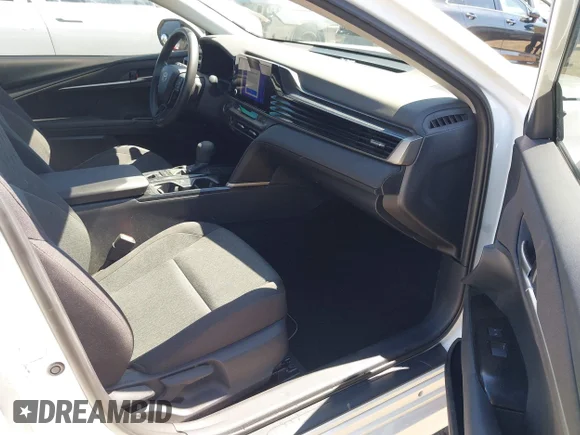 ✅ 2025 Toyota Camry SE • VIN: 4T1DAACK3SU154789 • Lot: 44623189. Wystawiony na IAAI z przebiegiem 27 841 mil. Bezpłatny archiwum sprzedaży aukcyjnych z USA i szczegółowy raport historii pojazdu na DreamBid. Zdjęcie 5.