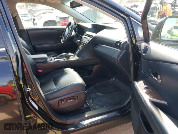 ✅ 2013 Lexus RX 450h • VIN: JTJZB1BA2D2410917 • Lot: 44778876. Wystawiony na IAAI z przebiegiem 127 673 mil. Bezpłatny archiwum sprzedaży aukcyjnych z USA i szczegółowy raport historii pojazdu na DreamBid. Zdjęcie 5.