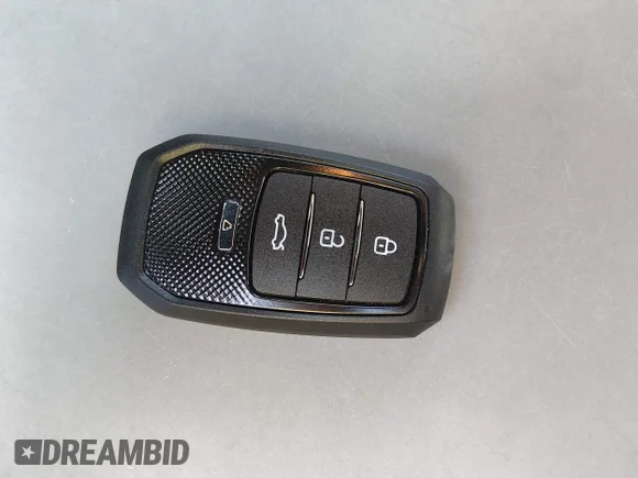 ✅ 2016 Toyota Highlander XLE • VIN: 5TDJKRFH2GS308889 • Лот: 44304083. Опубликован ранее на IAAI с пробегом 94 169 миль. Бесплатный доступ к архиву аукционных продаж из США и подробный отчёт об истории автомобиля на DreamBid. Изображение 11.