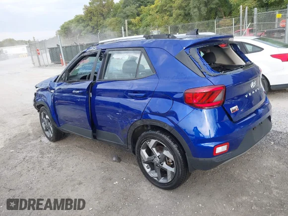 ✅ 2022 Hyundai Venue SEL • VIN: KMHRC8A32NU138544 • Lot: 43122599. Wystawiony na IAAI z przebiegiem 71 710 mil. Bezpłatny archiwum sprzedaży aukcyjnych z USA i szczegółowy raport historii pojazdu na DreamBid. Zdjęcie 3.